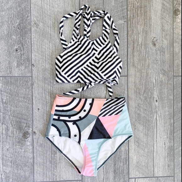 👙SALE $30 👙 NBW MODCLOTH Black and white swimsuit - Picture 3 of 10